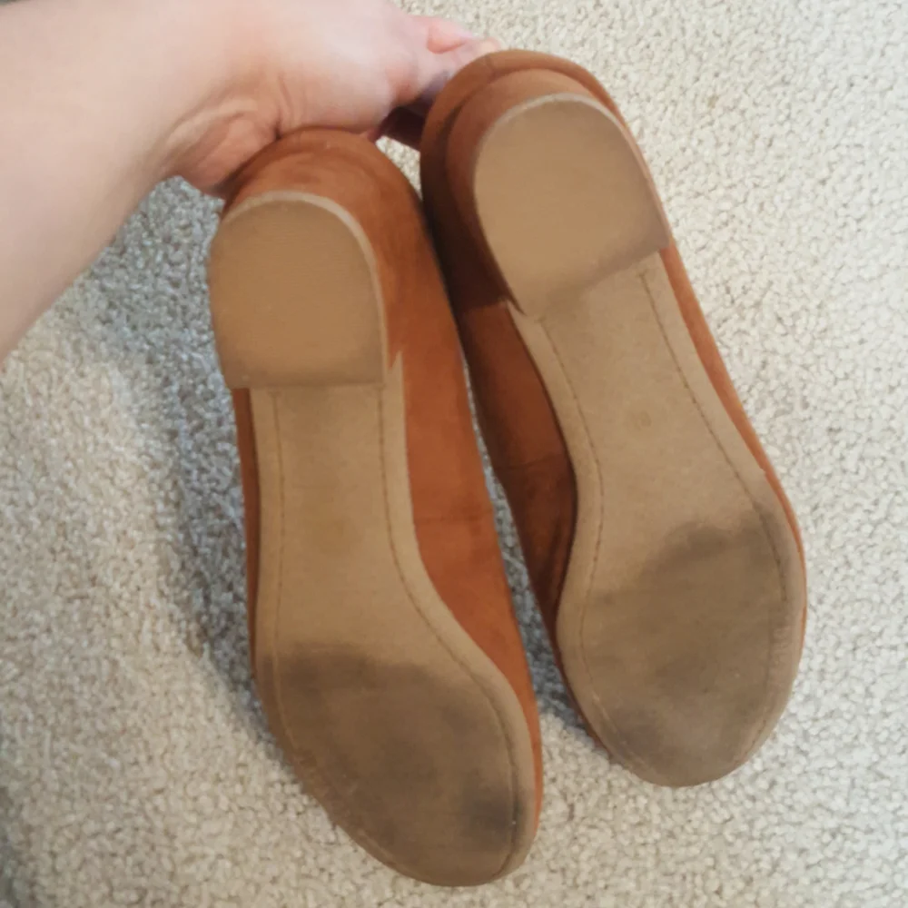 Old Navy Suede Pumps - Picture 3 of 5